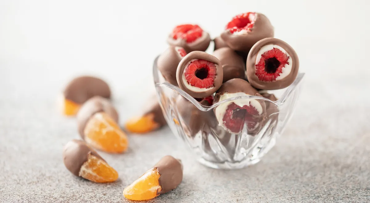 Как сделать малину в шоколаде дома — трендовый десерт всегда будет под рукой