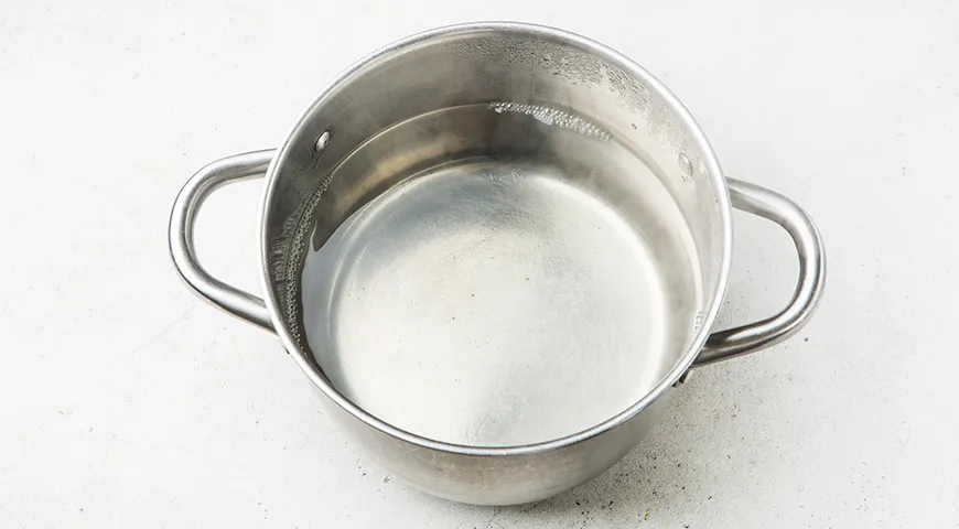 Спагетти карбонара с беконом и сливками