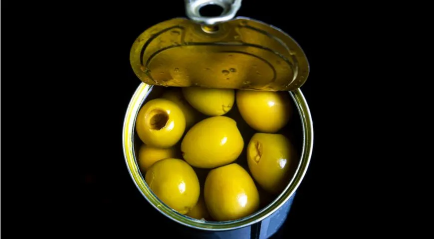 Консервированные оливки в рассоле