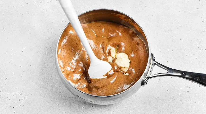 Медовик с малиной