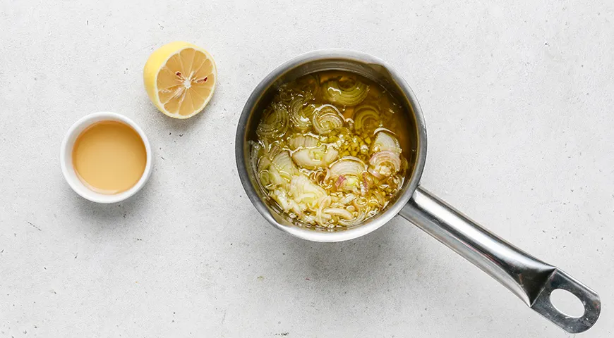 Классический салат с отварной рыбой