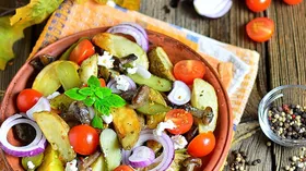 Рецепты с продукцией пчеловодства, сыром Фета и салатом