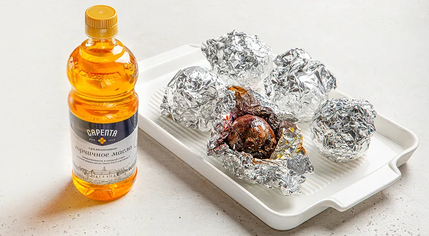 Салат с козьим сыром, свеклой и грушей