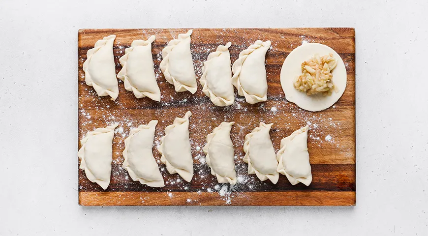 Вареники с яблоками