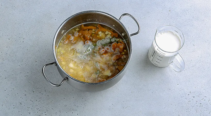 Кукурузный чаудер с лисичками