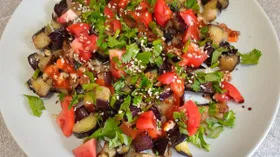 Салат с жареными баклажанами и грецкими орехами