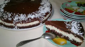 Шоколадно-кокосовый торт