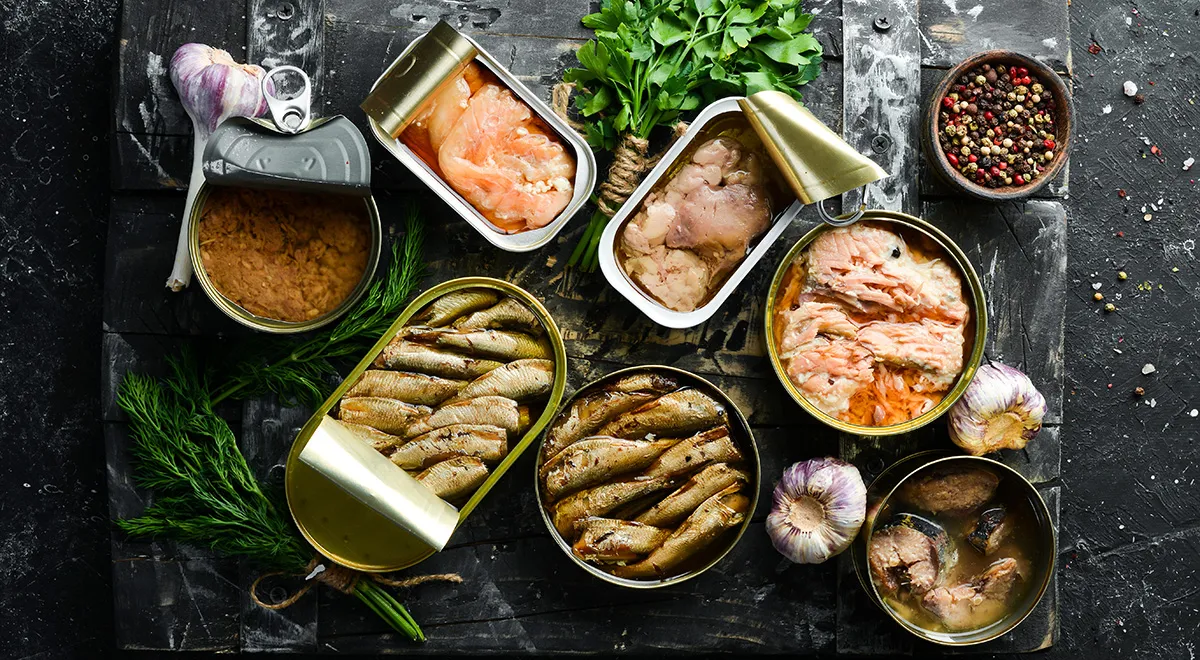 Мясные и рыбные консервы в жестяных и стеклянных банках можно хранить без холодильника