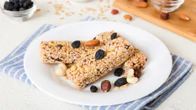 Как приготовить домашние батончики: злаковые, с орехами, шоколадные и без сахара