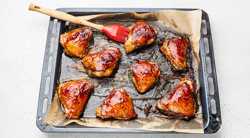 Куриные бедрышки в соевом соусе в духовке