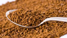 Из чего делают растворимый кофе и в чем разница между гранулированным и сублимированным?