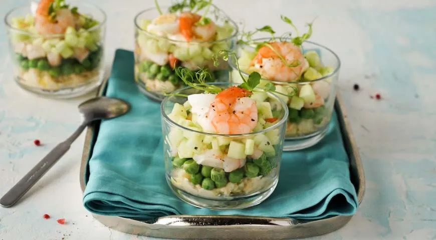 Рецепт оливье со свежим огурцом и вареными очищенными креветками