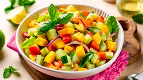 12 продуктов, которые спасают во время летней жары, и это не мороженое