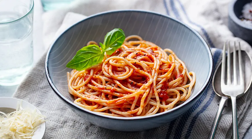 Спагетти алла помодоро — одно из любимых блюд Одри Хепберн