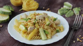Рецепты с орехами, соусами и индейкой