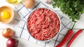 Какой фарш лучше — домашний или магазинный: разбираем мифы и факты