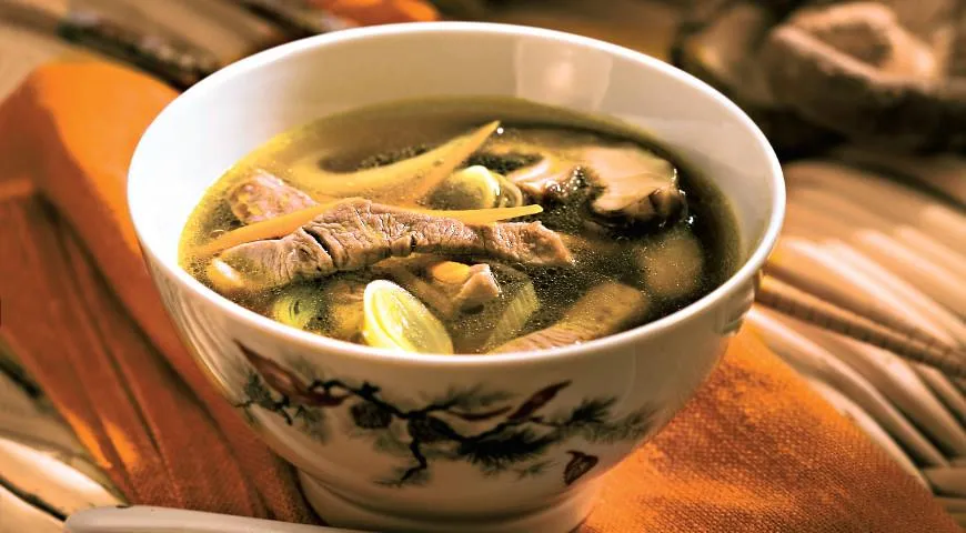 Овощной суп со свининой