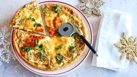 Рецепты на завтрак с яйцом куриным и сыром Моцарелла