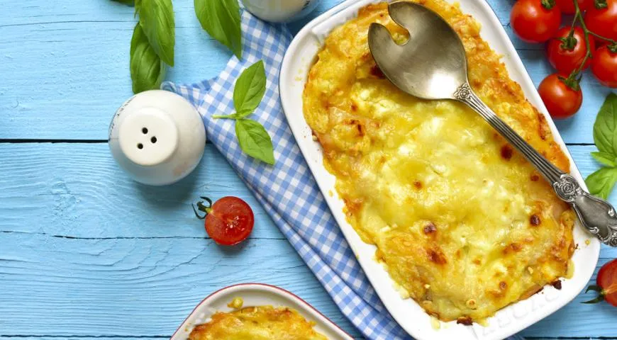 Пирог с луком и сыром фета