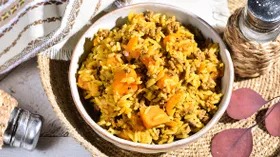 Рис с фаршем и тыквой