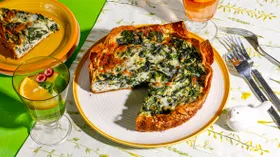 Открытый пирог с шпинатом