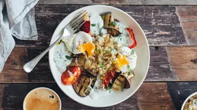 Рецепты с молочной продукцией, фруктами и томатами