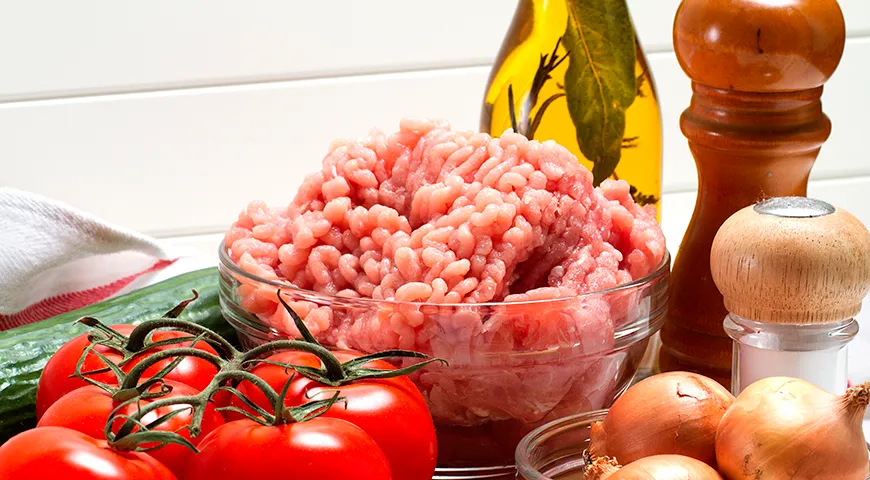 Самый вкусный фарш из индейки бывает в конце августа — октябре (из молодой выгульной птицы)