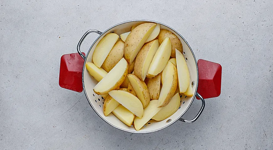 Цитрусовая утка с клюквой и картофелем