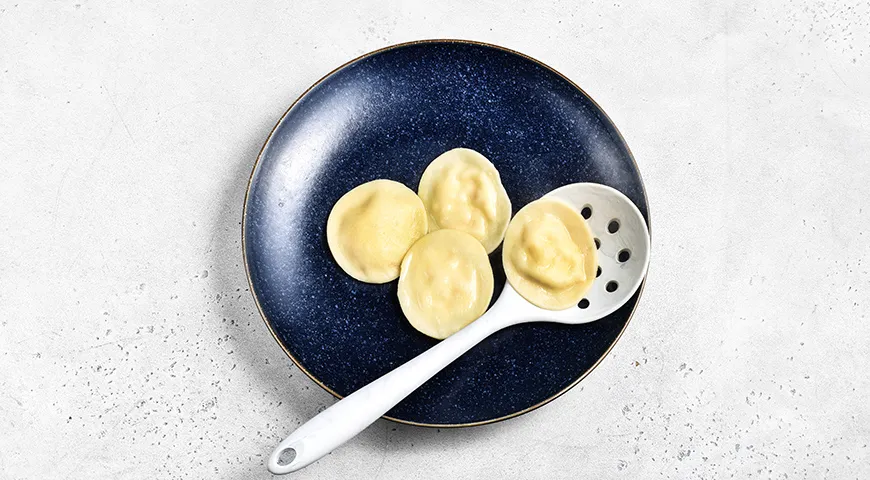 Равиоли с креветками и песто