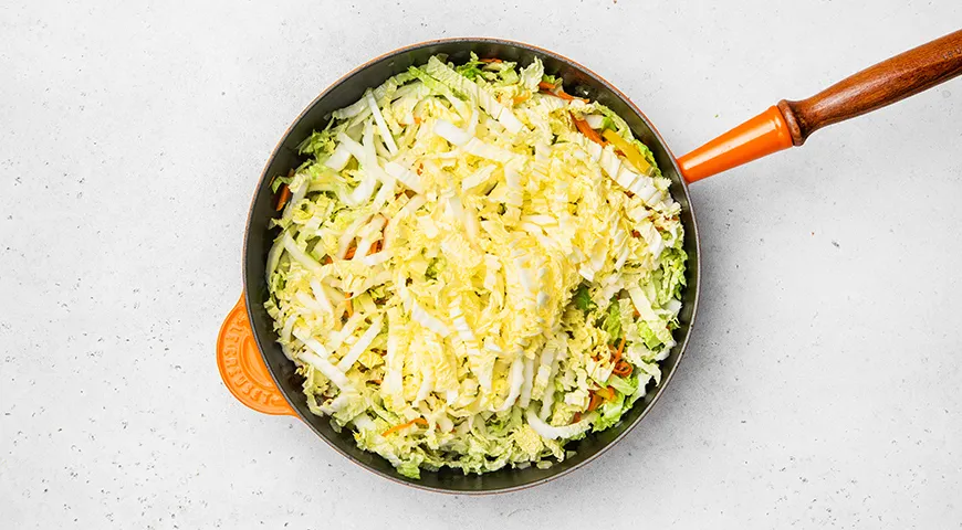 Тушеная пекинская капуста