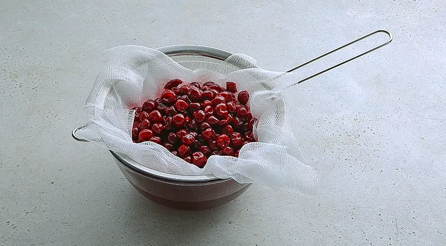 Вишневая настойка на бренди