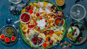 Сыр Premiere of Taste для сырной тарелки, с чем сочетается и в каких блюдах лучше использовать