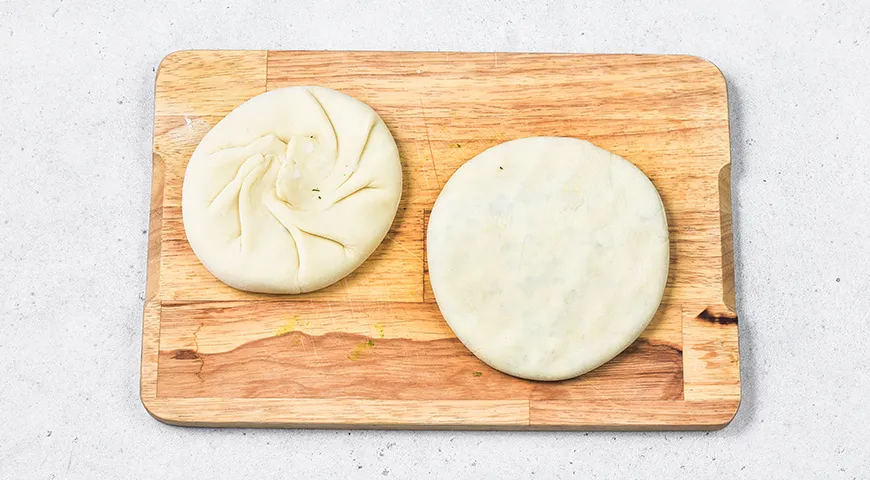 Хычины с сыром и зеленью