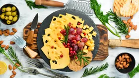 Полутвердые сыры: почему так называются, вкус и отличия от твердых и мягких