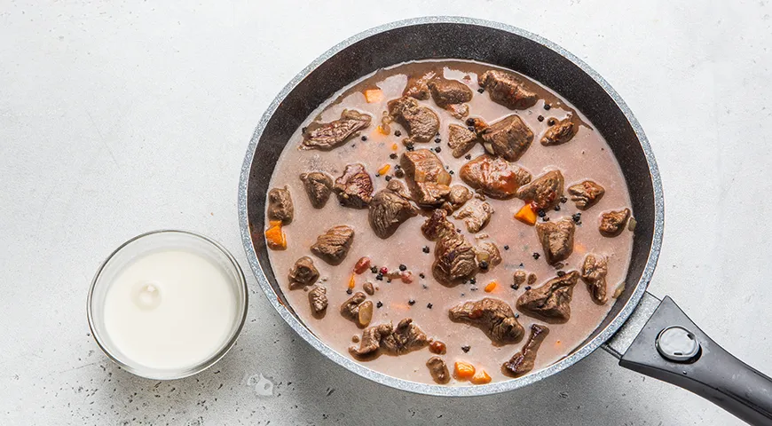 Гуляш из говядины как в советской столовой