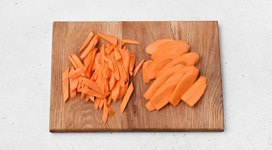 Рис с тыквой в сковороде