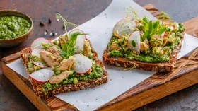 5 классных рецептов бутербродов с тунцом: выбираем хлеб, намазки и сочетания