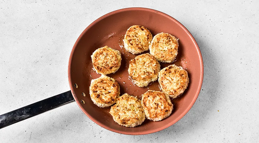 Куриные тефтели с подливой