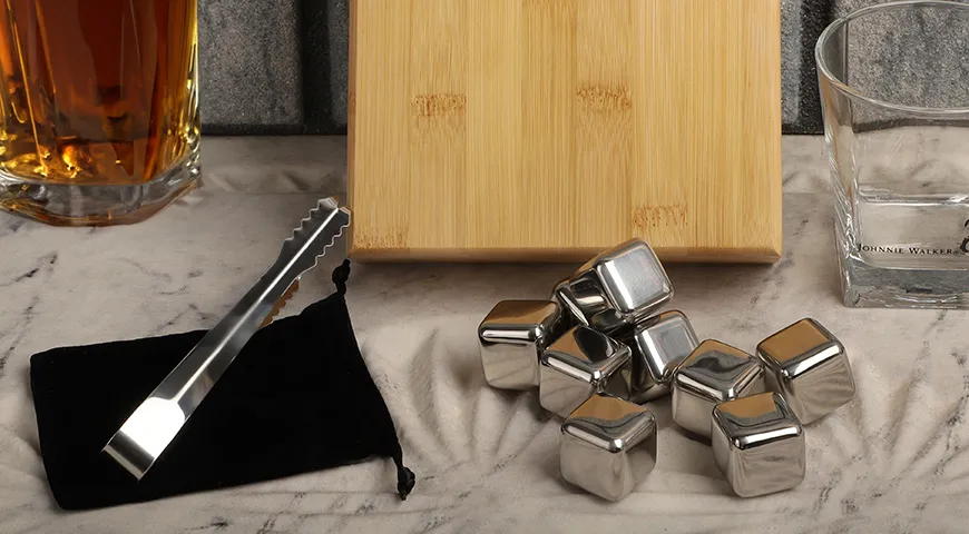 Кубики из нержавеющей стали охлаждают виски быстро и эффективно