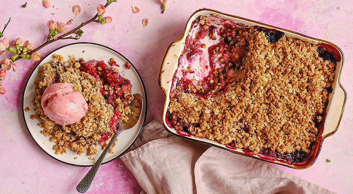 Рецепт овсяного крамбла с ягодами