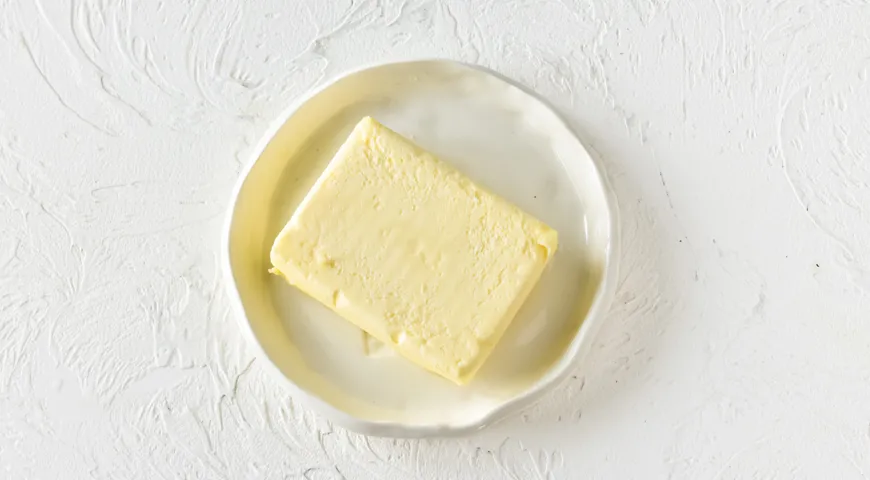 Сливочное масло с укропом и чесноком