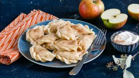 Вареники с яблоками