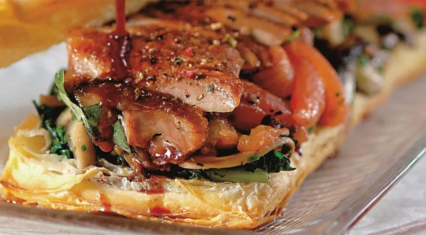 Слоеный пирог с уткой