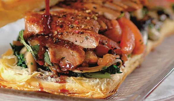 Слоеный пирог с уткой