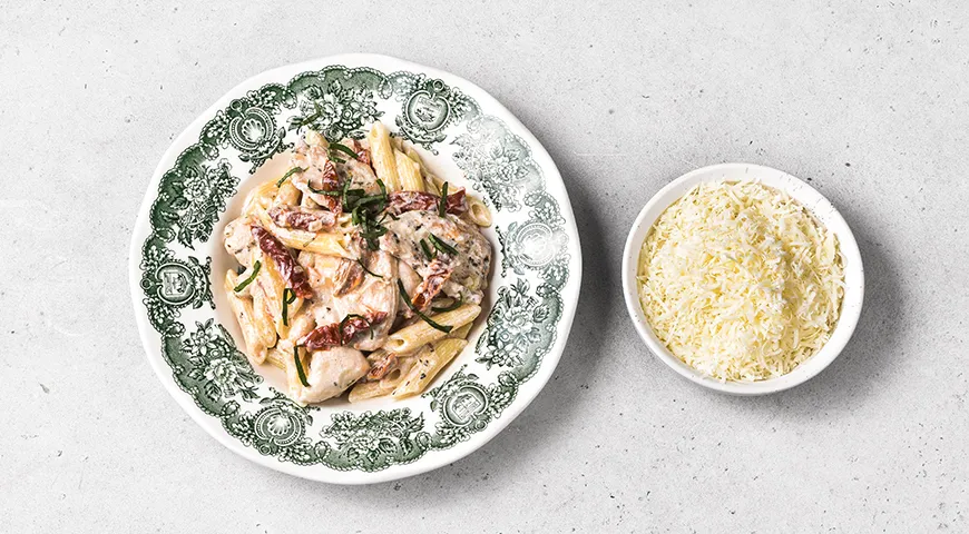 Паста с вялеными помидорами в сливочном соусе