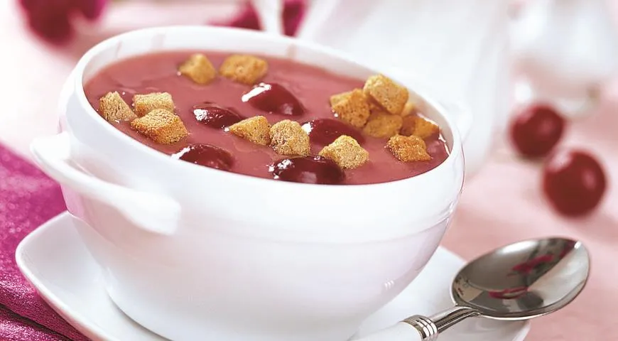 Черешневый суп с красным вином