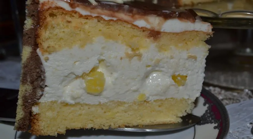 Бисквитный торт с ананасом "Африканский колорит"