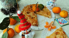Ароматный пирог из слоеного теста с мандаринами и корицей