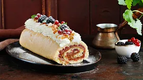 Рецепты с яйцом куриным, ягодами и сгущеным молоком