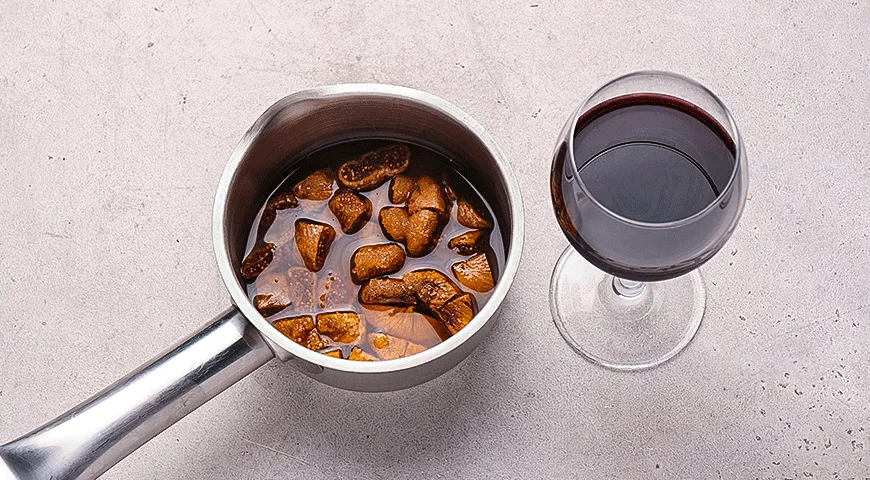 Суфле из куриной печени с томленым инжиром